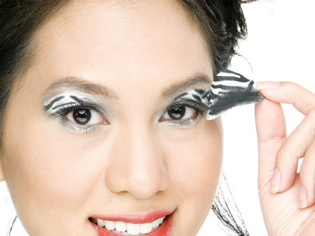 Zebra Eye Makeup. instant eye shadow
